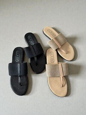 LIA BIJOU Set of 2 Beige Black Flip Flop Sandals Size US 8